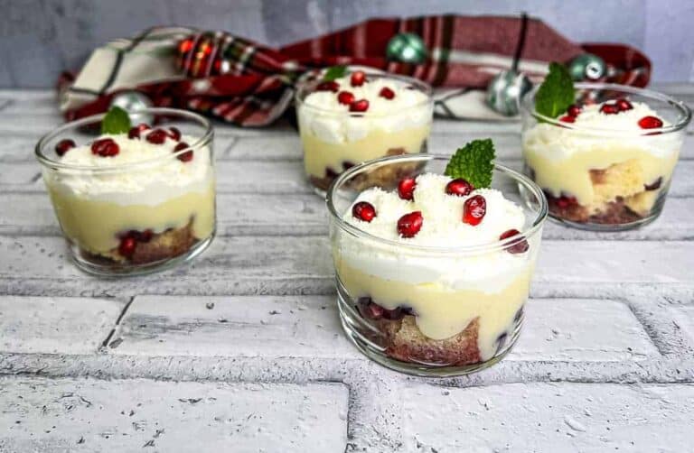 27 Elegant Christmas Desserts That Steal the Spotlight Without Ever Feeling Overly Complicated