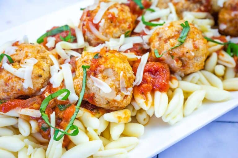 33 Chicken Dinners That Require Zero Creativity and Still Somehow Taste Incredible